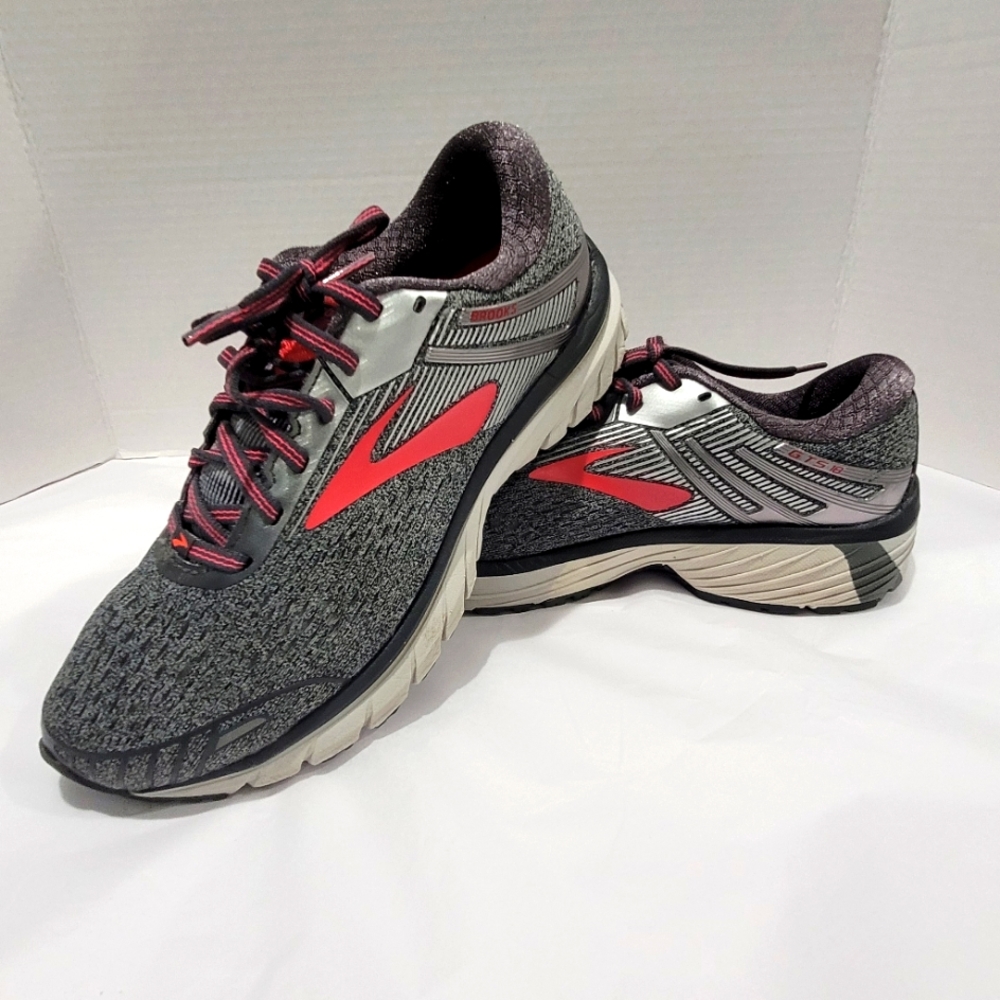 Brooks Womens Adrenaline GTS 18 Gray Sz 8.5